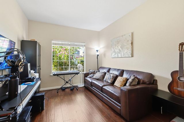 9740 N Whitney Avenue, Fresno, CA 93720