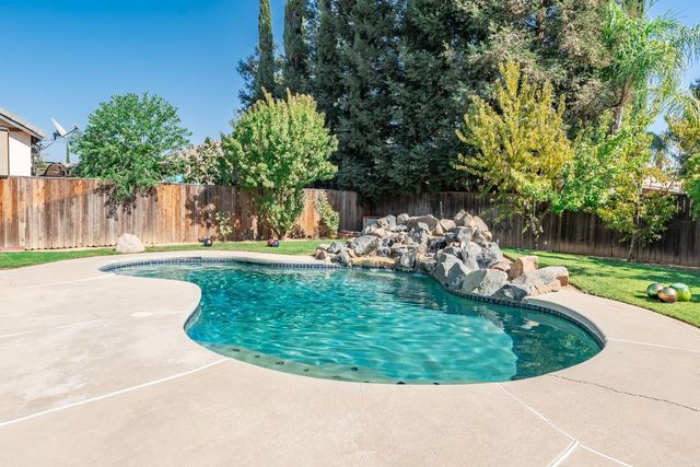 9740 N Whitney Avenue, Fresno, CA 93720