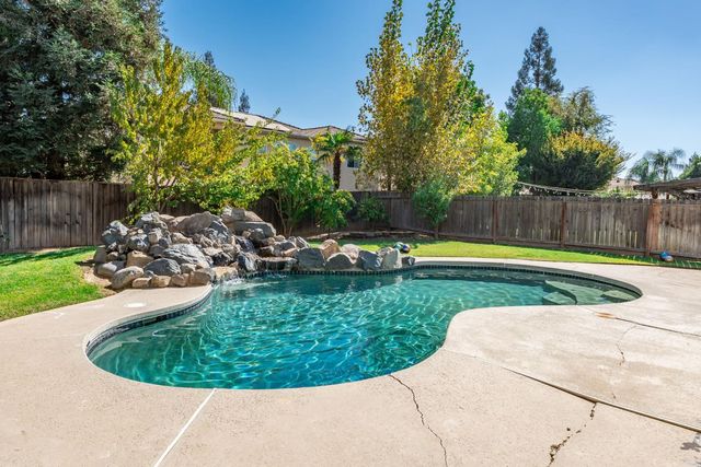 9740 N Whitney Avenue, Fresno, CA 93720