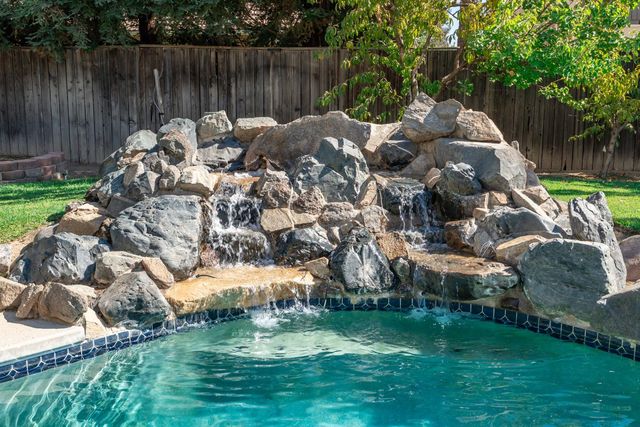 9740 N Whitney Avenue, Fresno, CA 93720