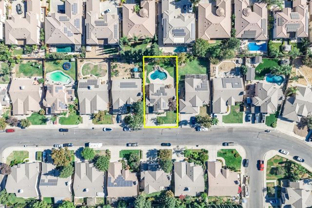 9740 N Whitney Avenue, Fresno, CA 93720