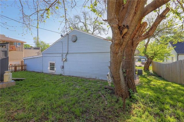 3030 N 75th Terrace, Kansas City, KS 66109