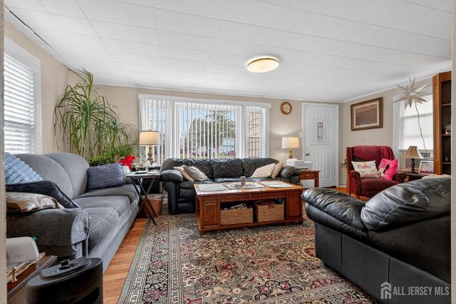 196 Girard Avenue, Franklin, NJ 08873