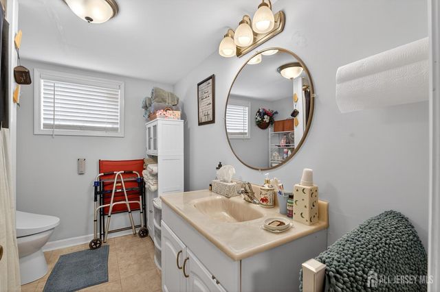 196 Girard Avenue, Franklin, NJ 08873