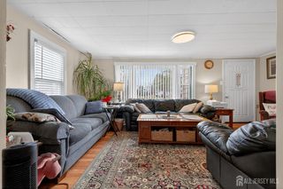 196 Girard Avenue, Franklin, NJ 08873