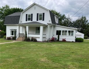 225 Country Club Road, Penn Twp, PA 16002