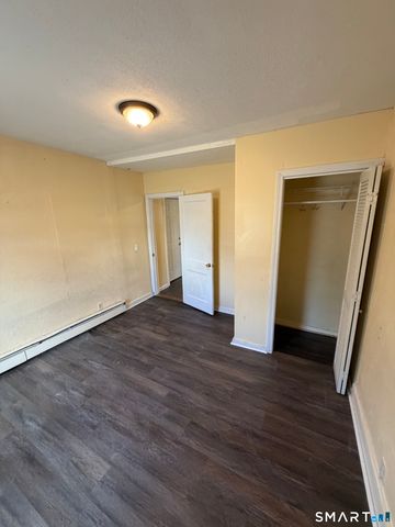 67 Laurel Street, East Hartford, CT 06108