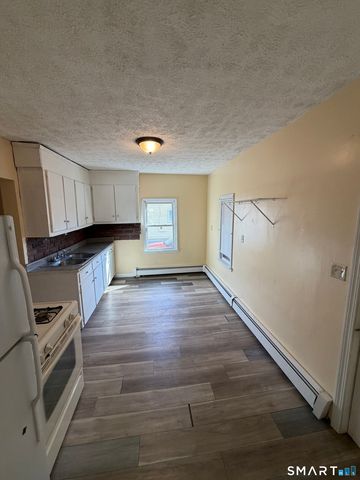 67 Laurel Street, East Hartford, CT 06108