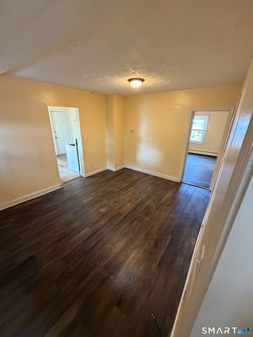 67 Laurel Street, East Hartford, CT 06108