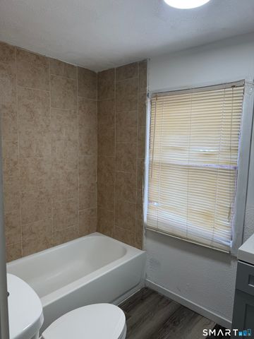 67 Laurel Street, East Hartford, CT 06108