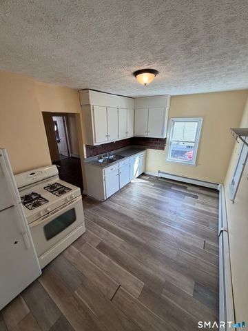 67 Laurel Street, East Hartford, CT 06108