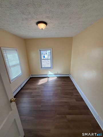 67 Laurel Street, East Hartford, CT 06108