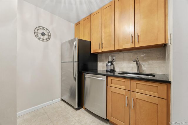 21 Fairview Avenue 426, Tuckahoe, NY 10707