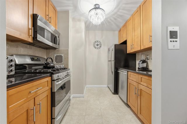 21 Fairview Avenue 426, Tuckahoe, NY 10707