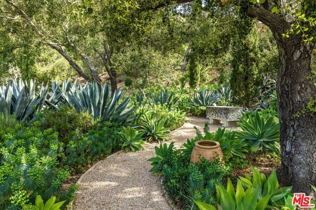 77 Beverly Park Lane, Beverly Hills, CA 90210