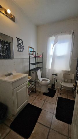 16561 Parkside Street, Detroit, MI 48221