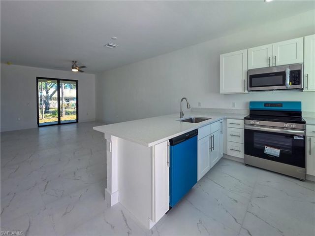 4812 30th ST SW, Lehigh Acres, FL 33973