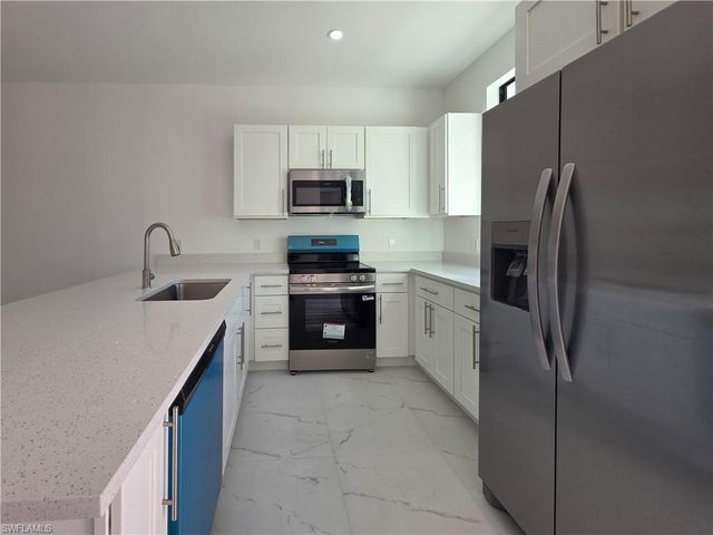 4812 30th ST SW, Lehigh Acres, FL 33973