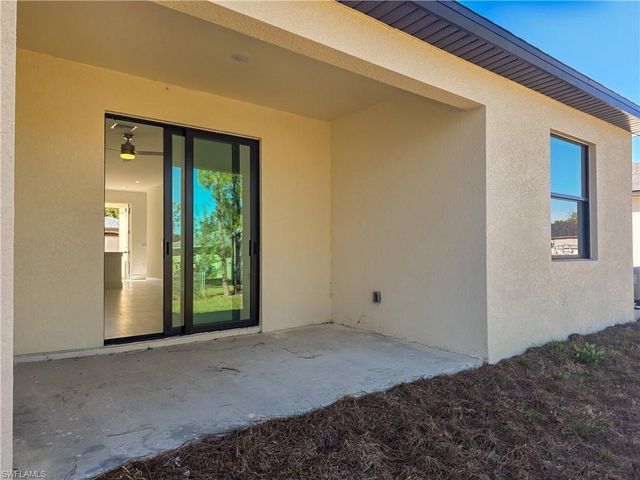 4812 30th ST SW, Lehigh Acres, FL 33973