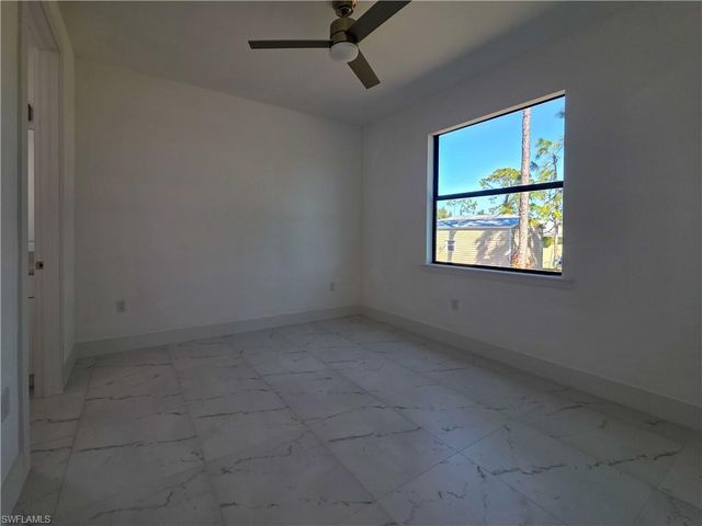 4812 30th ST SW, Lehigh Acres, FL 33973
