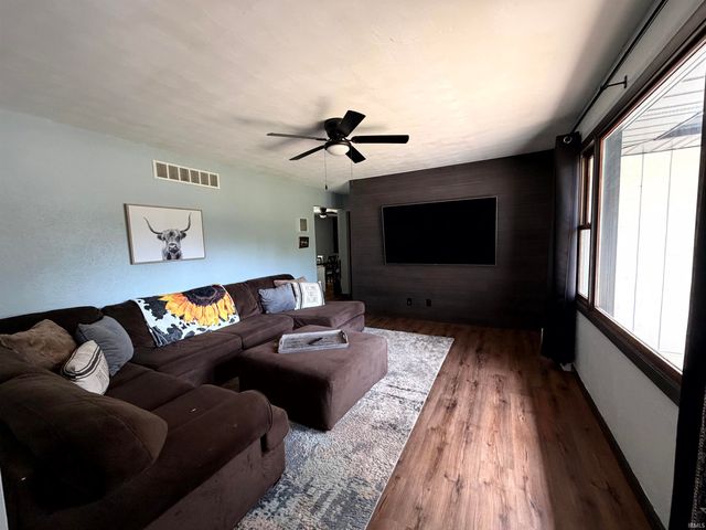 51822 Currant Road, Granger, IN 46530