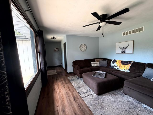 51822 Currant Road, Granger, IN 46530