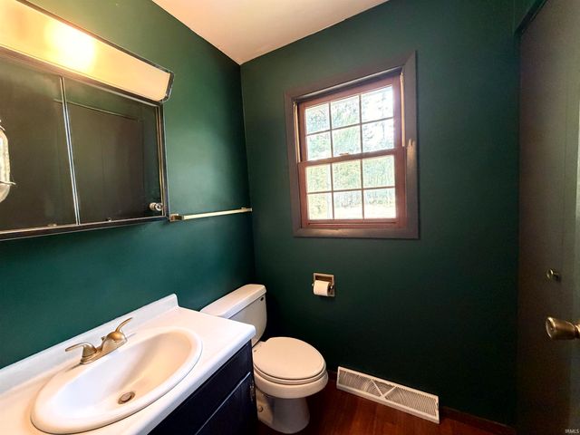 51822 Currant Road, Granger, IN 46530