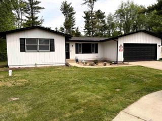 51822 Currant Road, Granger, IN 46530