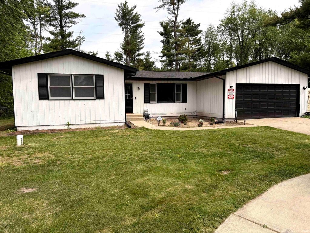 51822 Currant Road, Granger, IN 46530