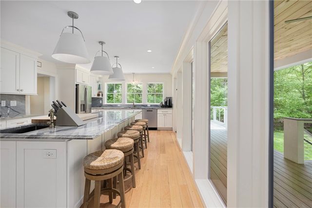 31 Wright Lane, Jamestown, RI 02835