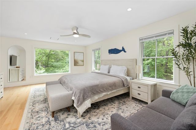 31 Wright Lane, Jamestown, RI 02835