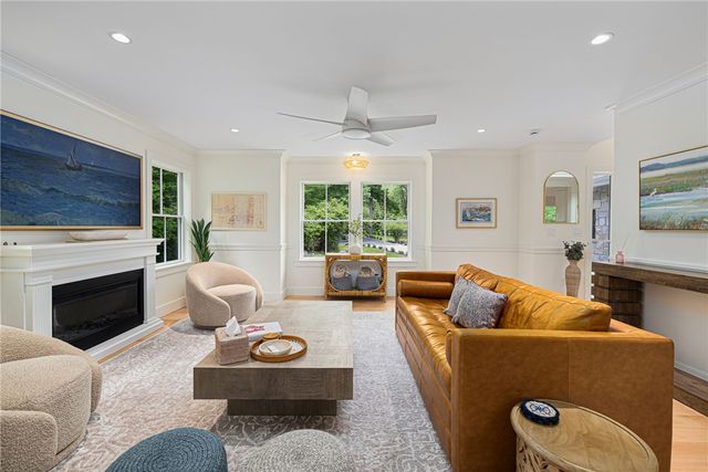 31 Wright Lane, Jamestown, RI 02835
