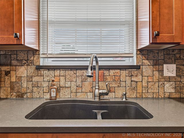 2931 Rodeo Drive, Claremore, OK 74017