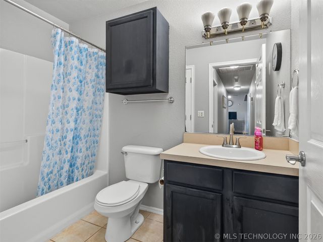 2931 Rodeo Drive, Claremore, OK 74017