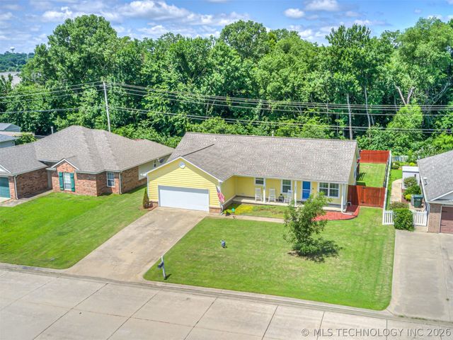2931 Rodeo Drive, Claremore, OK 74017