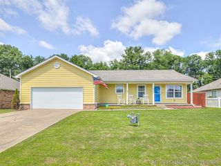 2931 Rodeo Drive, Claremore, OK 74017