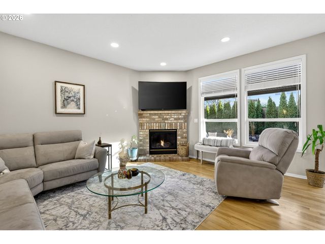 2676 Ne CHARLOIS Dr, Hillsboro, OR 97124