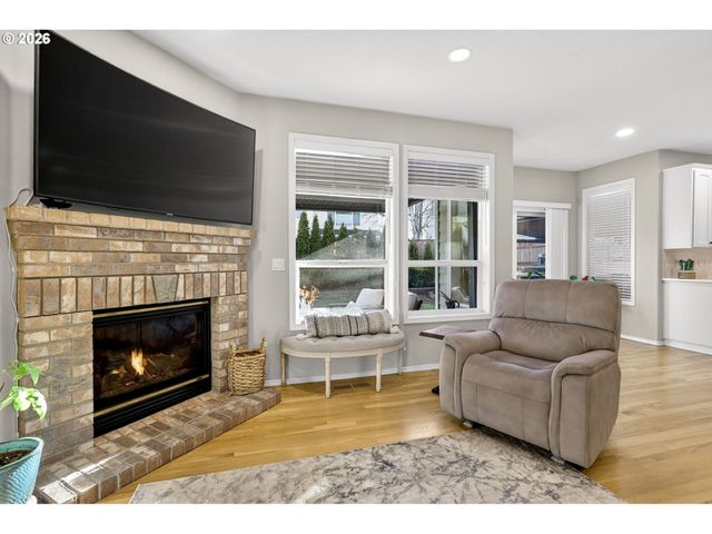 2676 Ne CHARLOIS Dr, Hillsboro, OR 97124