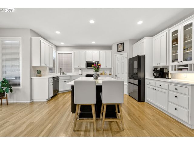 2676 Ne CHARLOIS Dr, Hillsboro, OR 97124