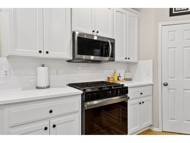 2676 Ne CHARLOIS Dr, Hillsboro, OR 97124