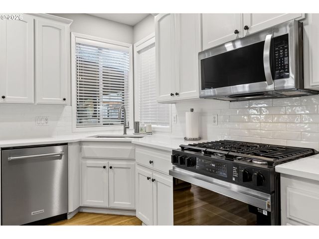 2676 Ne CHARLOIS Dr, Hillsboro, OR 97124