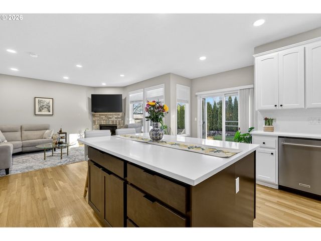 2676 Ne CHARLOIS Dr, Hillsboro, OR 97124