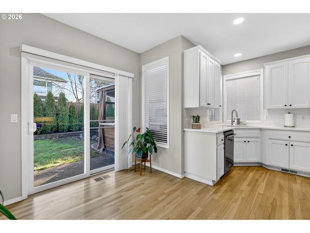 2676 Ne CHARLOIS Dr, Hillsboro, OR 97124