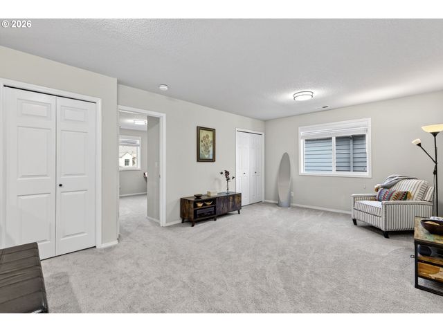 2676 Ne CHARLOIS Dr, Hillsboro, OR 97124