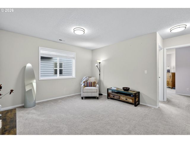 2676 Ne CHARLOIS Dr, Hillsboro, OR 97124