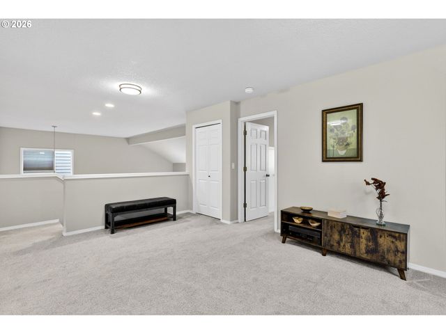 2676 Ne CHARLOIS Dr, Hillsboro, OR 97124