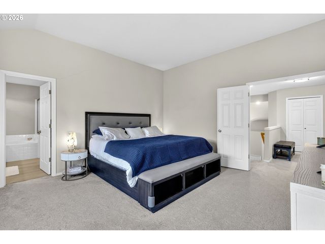 2676 Ne CHARLOIS Dr, Hillsboro, OR 97124