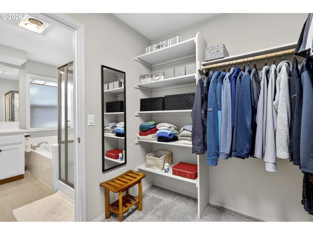 2676 Ne CHARLOIS Dr, Hillsboro, OR 97124