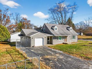 608 Sand Ridge Road, Bowling Green, OH 43402