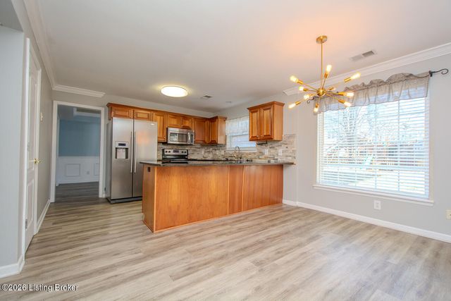 5206 Charlbury Ct, Louisville, KY 40241